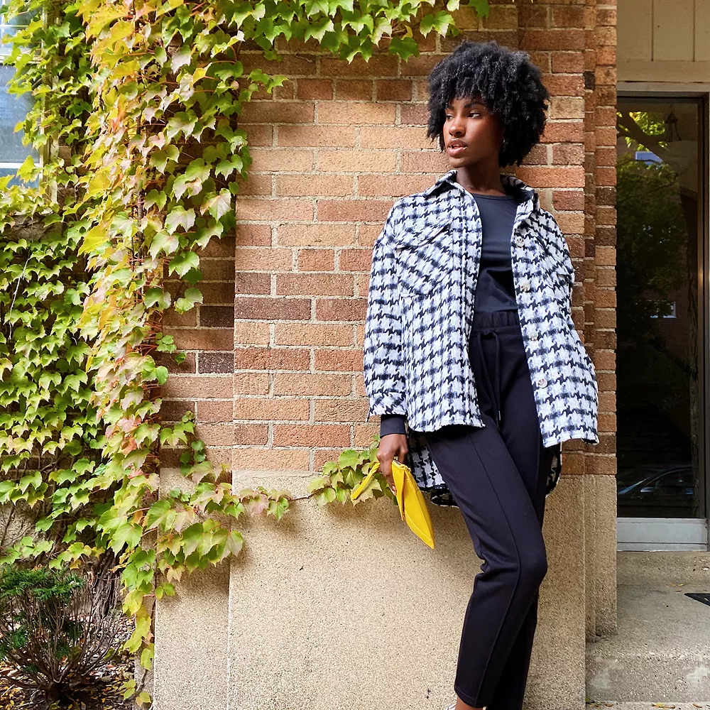 Juniors' SO® Oversized Shacket 5 Juniors' SO® Oversized Shacket - Image 3