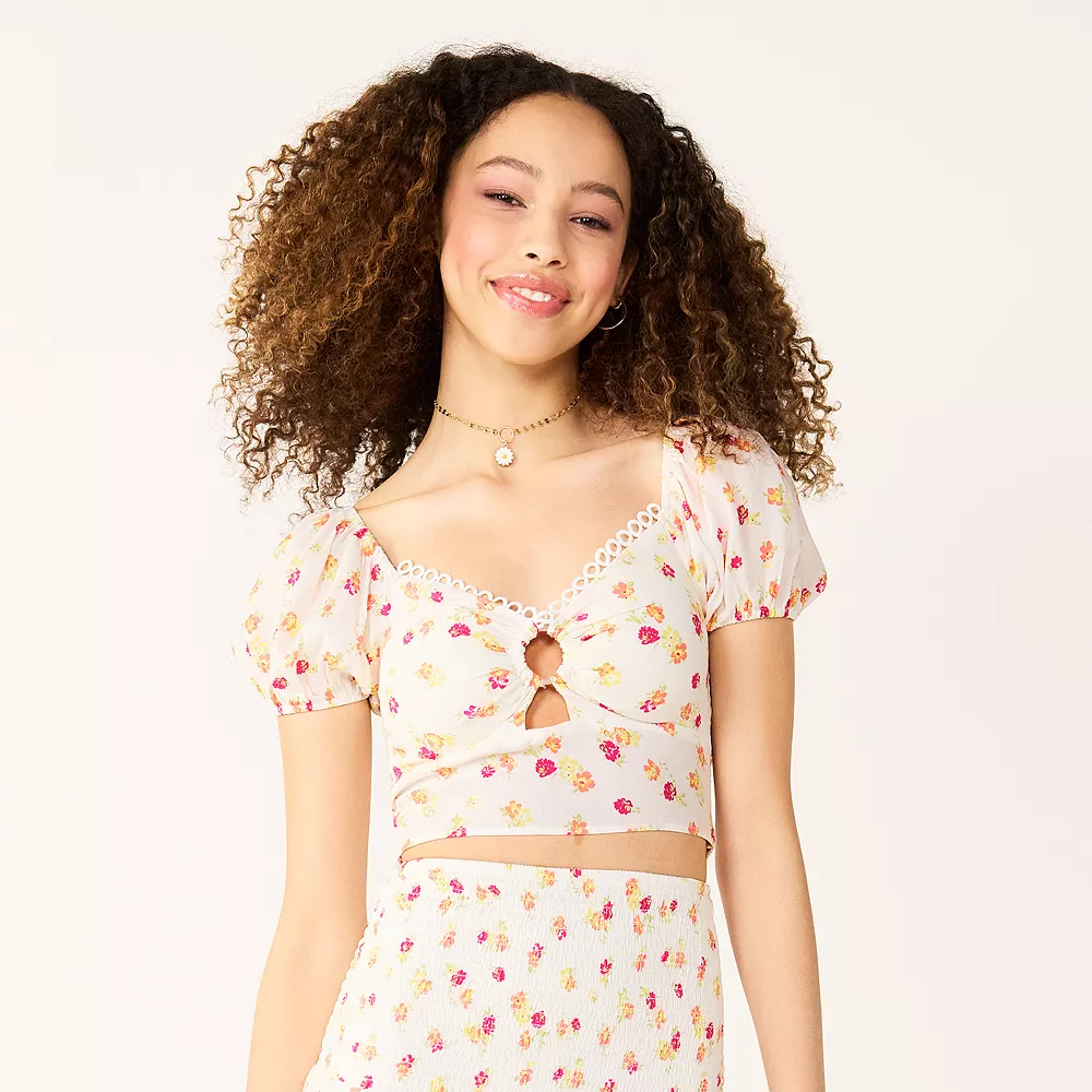 Juniors' SO® O-Ring Crop Top 3 Juniors' SO® O-Ring Crop Top