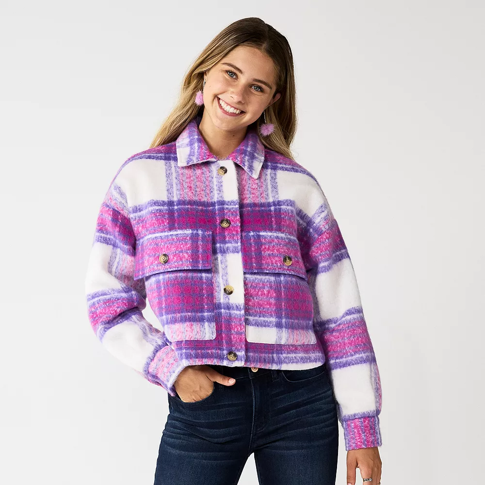 Juniors' SO® Cropped Shacket 3 Juniors' SO® Cropped Shacket