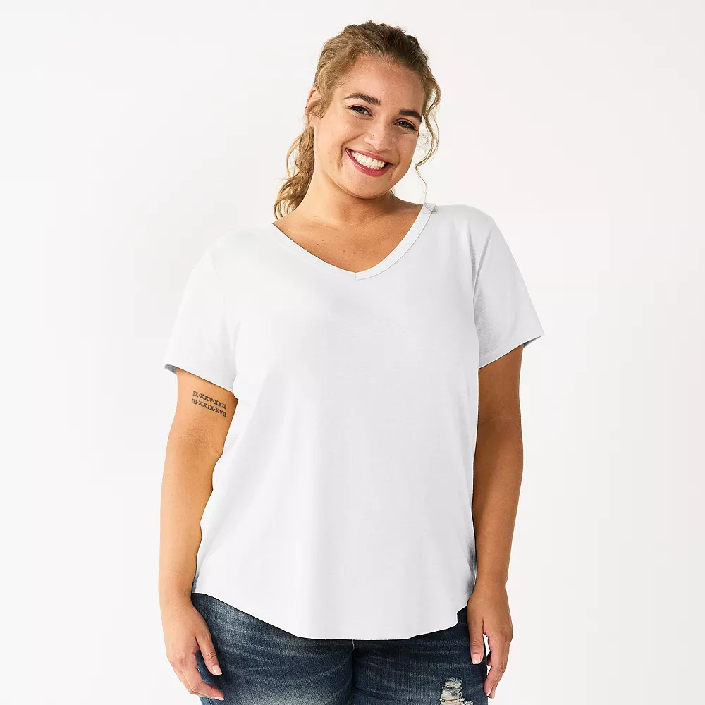 Juniors' Plus Size SO® Short Sleeve V-Neck Core Tee 3 Juniors' Plus Size SO® Short Sleeve V-Neck Core Tee
